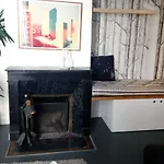 Charming 2-Bedroom Duplex Bastille