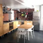 Charming 2-Bedroom Duplex Bastille